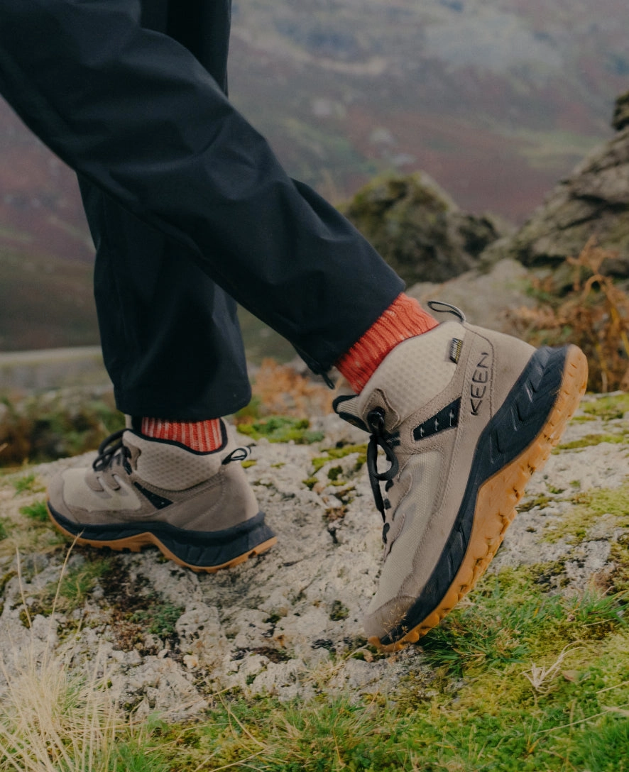Men's Hightrail Waterproof Hiking Boot  |  Dark Earth/Oak Buff