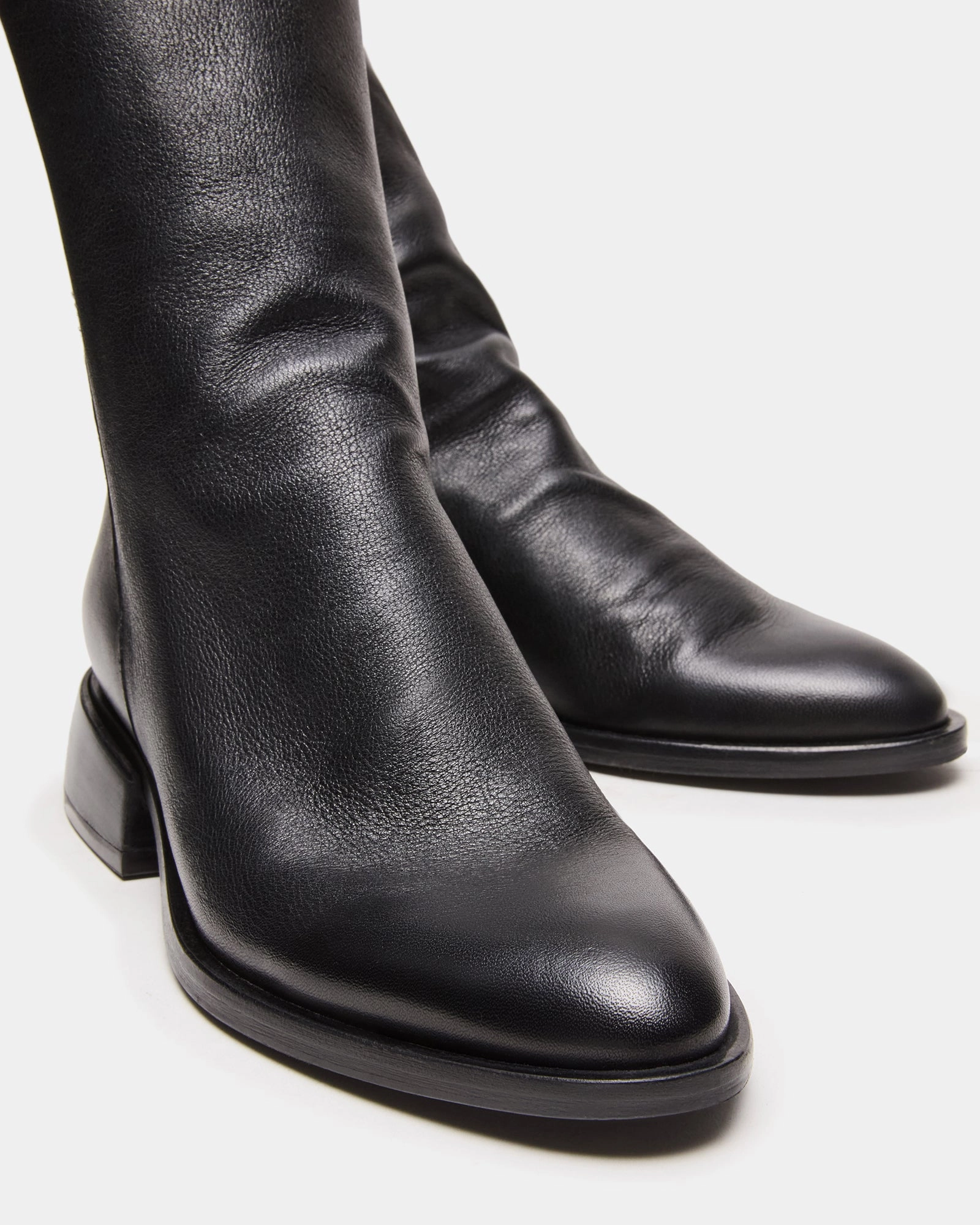 NEBULA BLACK LEATHER