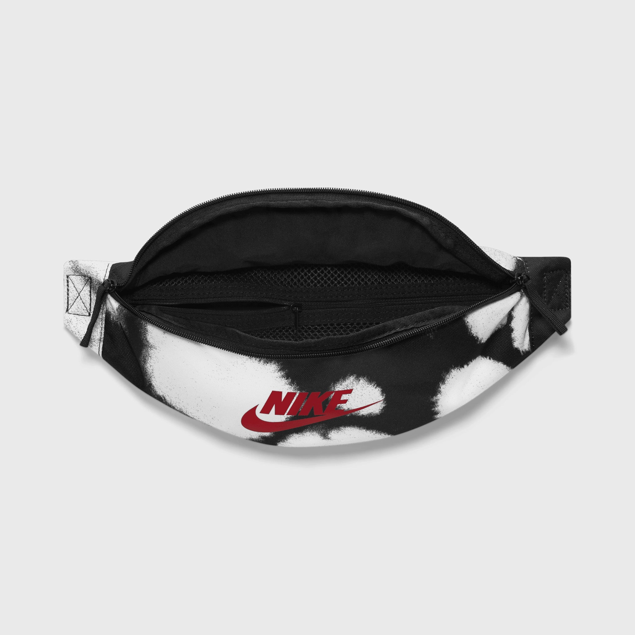 Nike Heritage Fanny Pack Black / Black - University Red