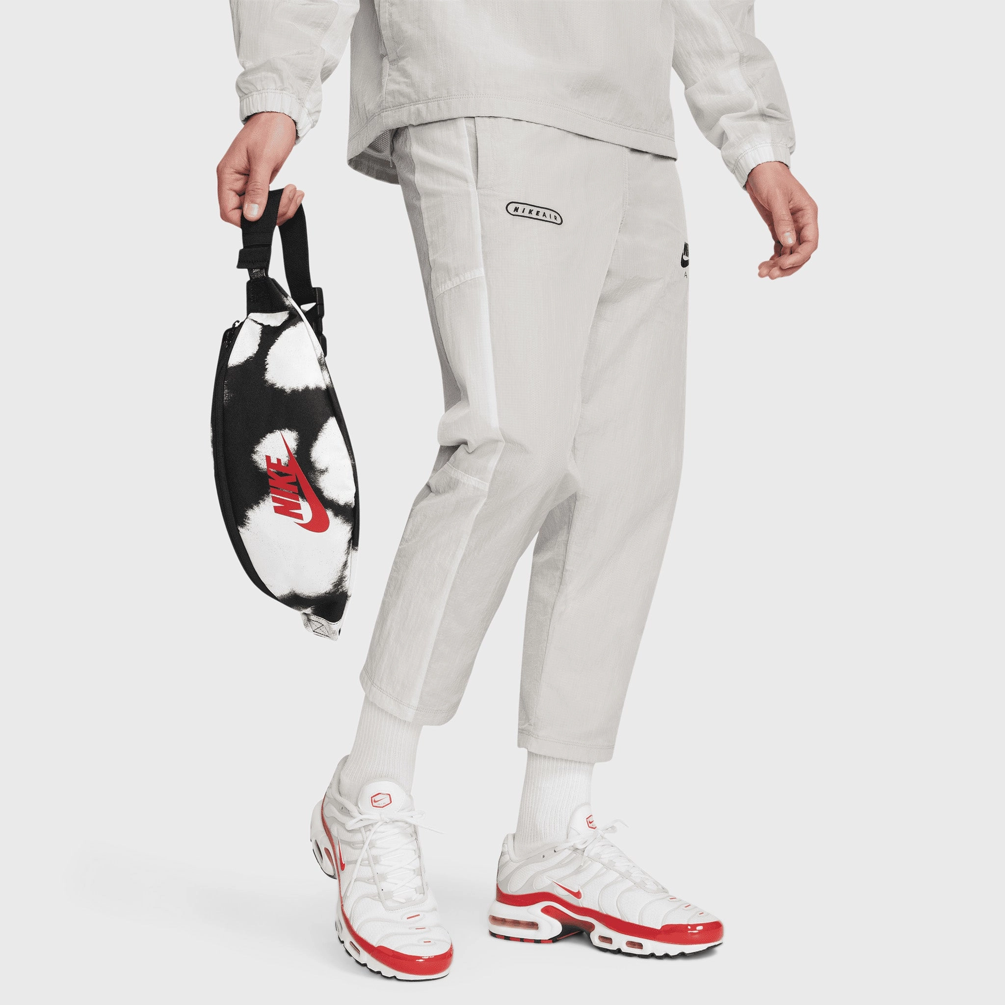 Nike Heritage Fanny Pack Black / Black - University Red