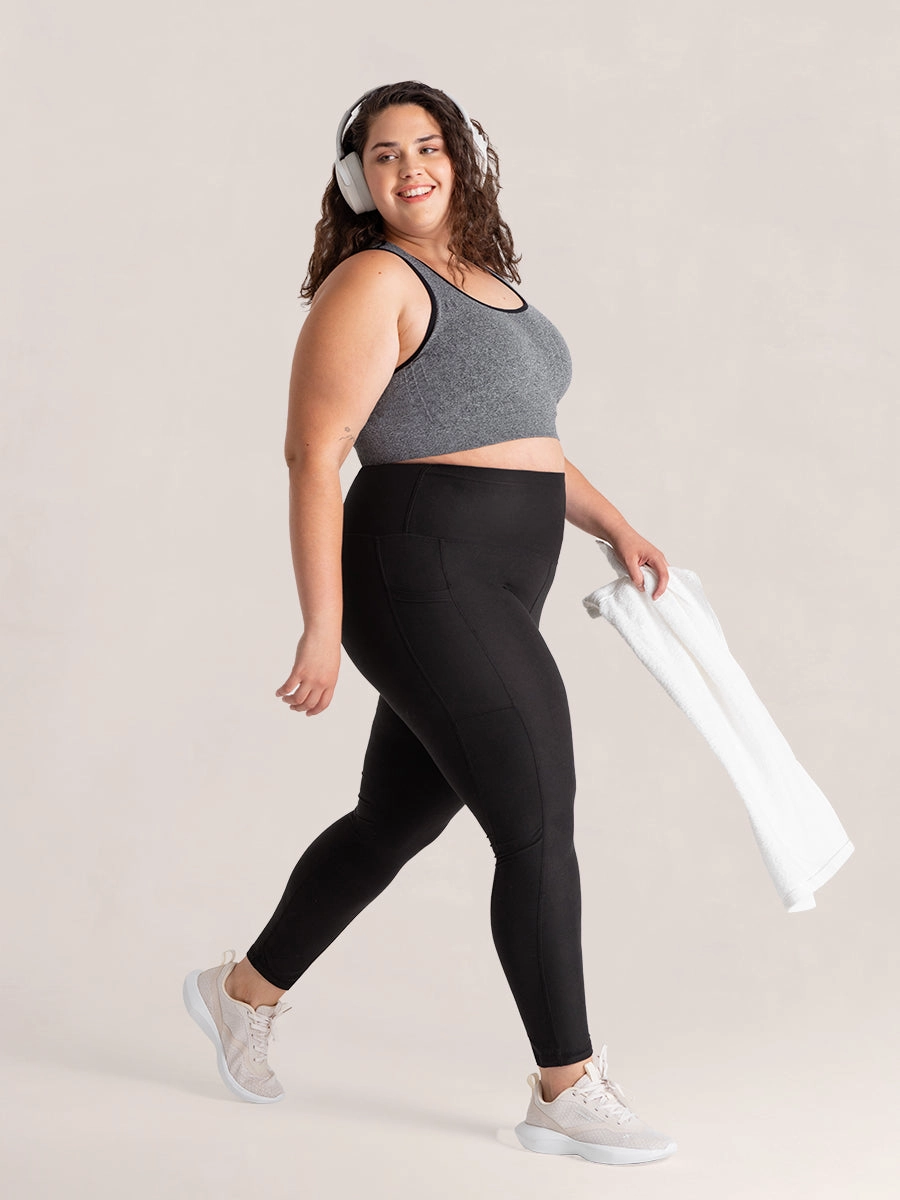 Truekind® Seamless Racerback Sports Bra SB