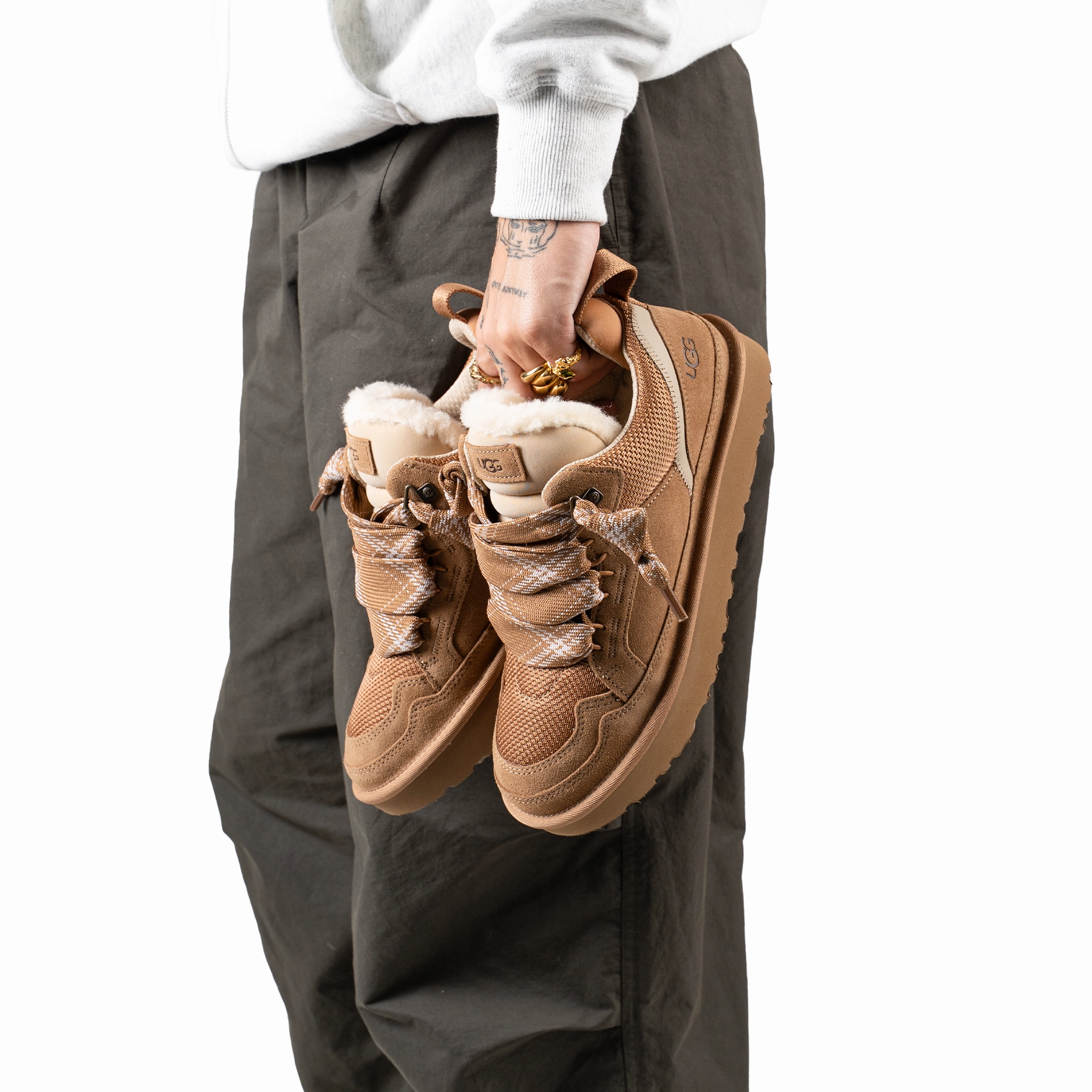 UGG Lowmel Chestnut