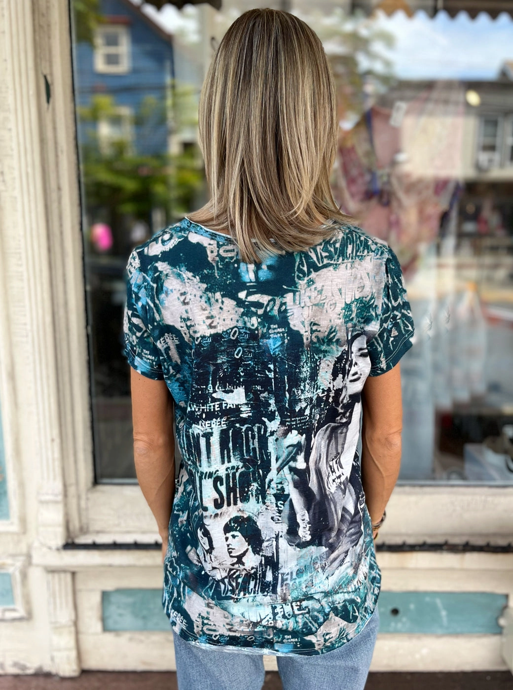 V Neck Tee - Celeb Green