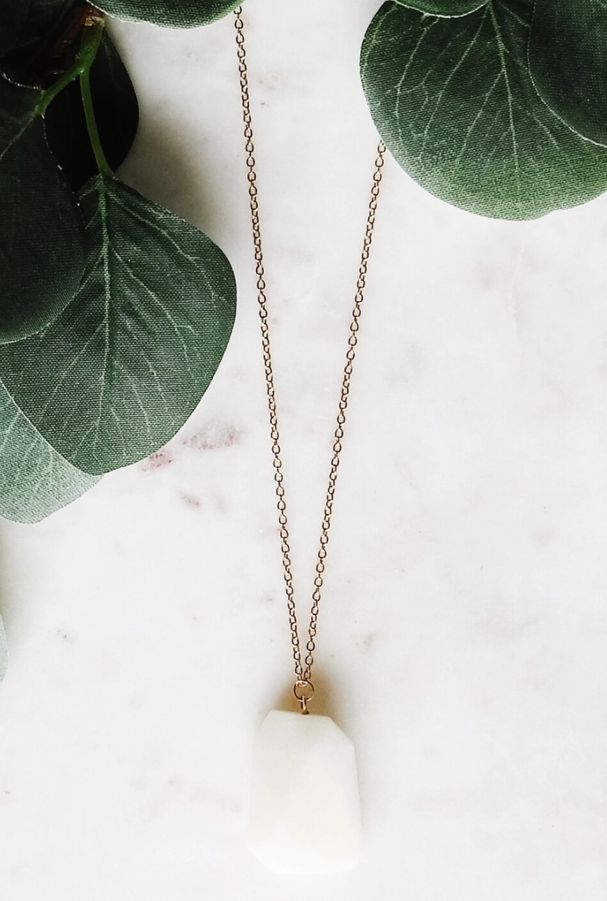 White Natural Stone Pendant Necklace